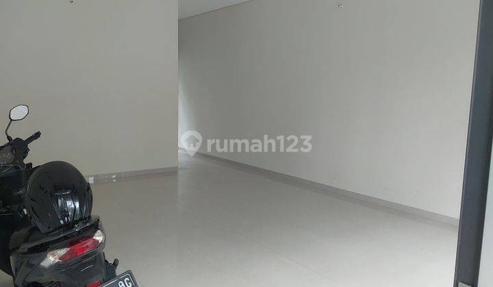 DISEWAKAN RUKO LANTAI 1 DAERAH PONDOK HIJAU 1