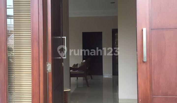 DIJUAL RUMAH SEMI FURNISHED 3 BR SETIABUDI REGENCY