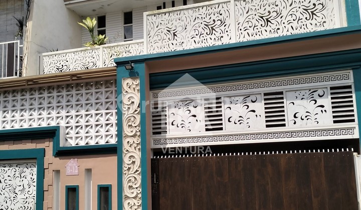 For Sale: Ready-to-Occupy Minimalist Design House in Bintang Pesona Housing Complex