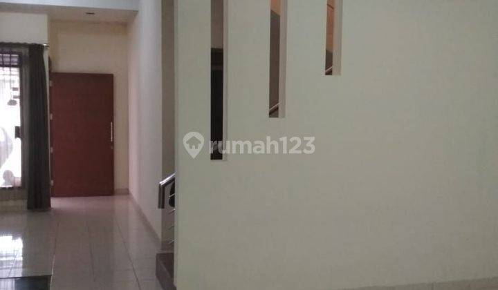 Rumah Bagus Semi Furnished di Mekar Wangi Kota Bandung 2