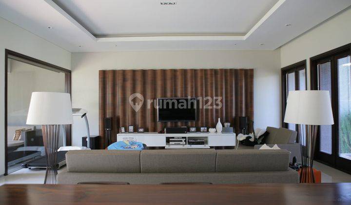 Rumah Full Furnish SHM di Setraduta Dago Bandung Utara 1