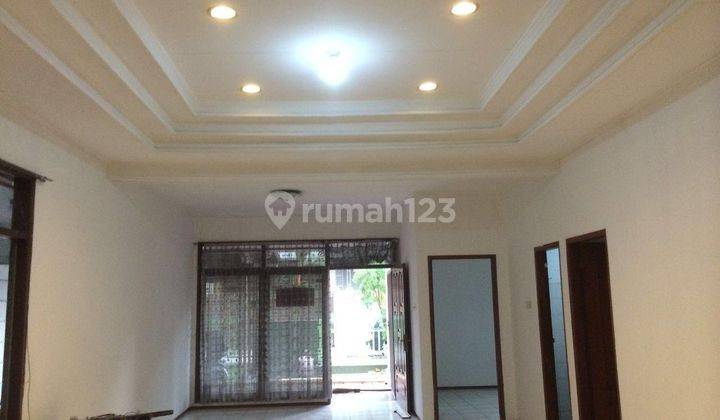 Rumah Bagus Unfurnished SHM di Jalan Kembar Mas Bandung Kota 1