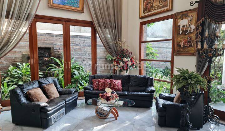 Rumah 2 Lantai Bagus Unfurnished di Setraduta Raya, Bandung 1