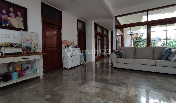 Rumah Bagus Furnished SHM di Setrasari, Bandung 2