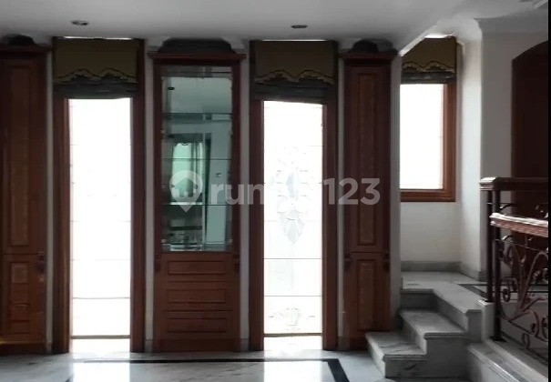 For Sale: Ready-to-Occupy House in Setraduta, Setra Duta, Bandung