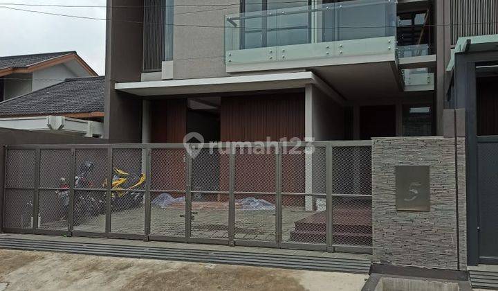 Rumah 2 Lantai SHM di Setrasari Kulon , Bandung 1