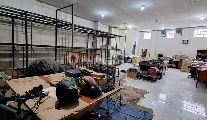 Disewakan Ruko Ruang Usaha Siap Pakai di Cibadak Astana Anyar Bandung Kota