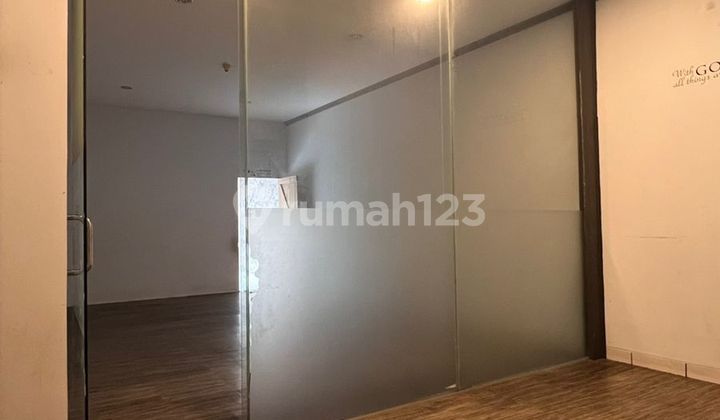 For Rent Ready-to-Use 3-Story Business Shop House in Ciateul, Bandung City For Rent Ready-to-Use 3-Story Business Shop House in Ciateul, Bandung City