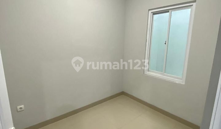 For Lease: Ready-to-Use Shop House for Business or Office on Main Road, Cisaranten Kulon, Arcamanik, Bandung City.