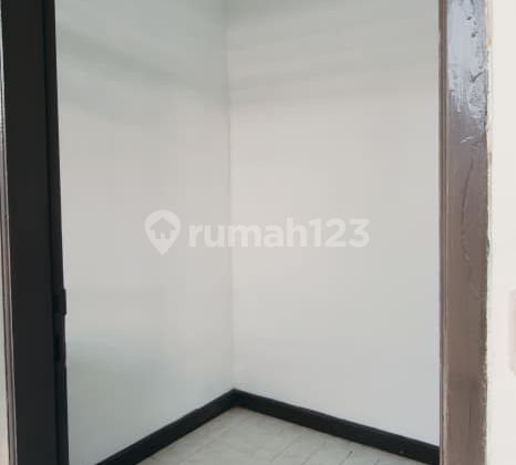 Rumah Sudah Renovasi SHM di Harapan Indah, Bekasi 2