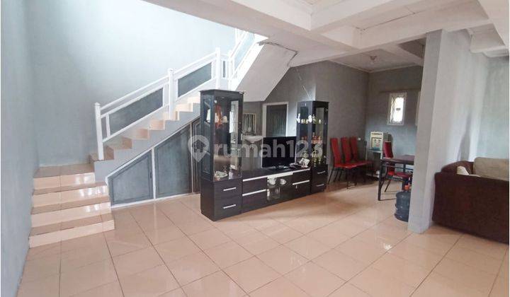 Villa  Murah 2 Lantai Semi Furnished Di Ciwidey, Bandung 2