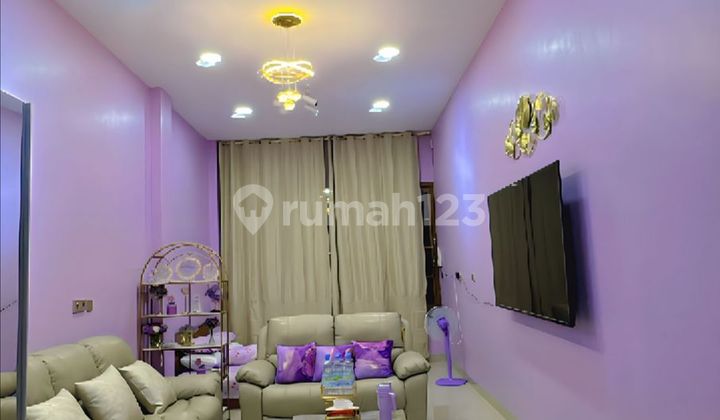 For Sale: 3.5-Story Shophouse Ready for Occupancy in Sariwangi, Bandung. 1