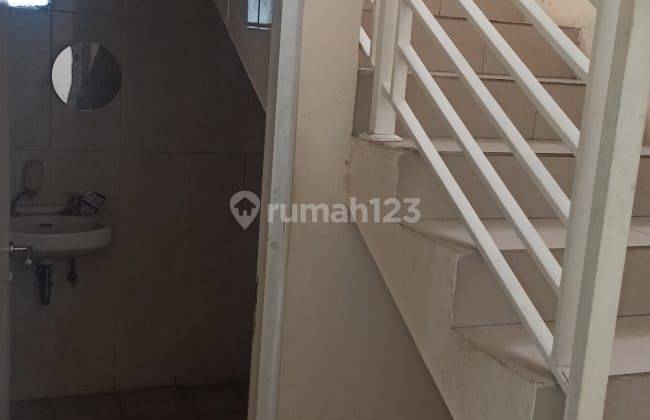 Rumah 2 Lantai Siap Huni di Sommervile Taman Kopo Indah 5  2