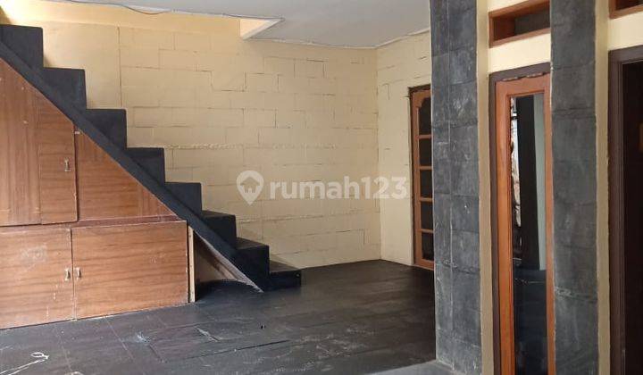 Rumah Kost Strategis Siap Huni di Sarijadi 1