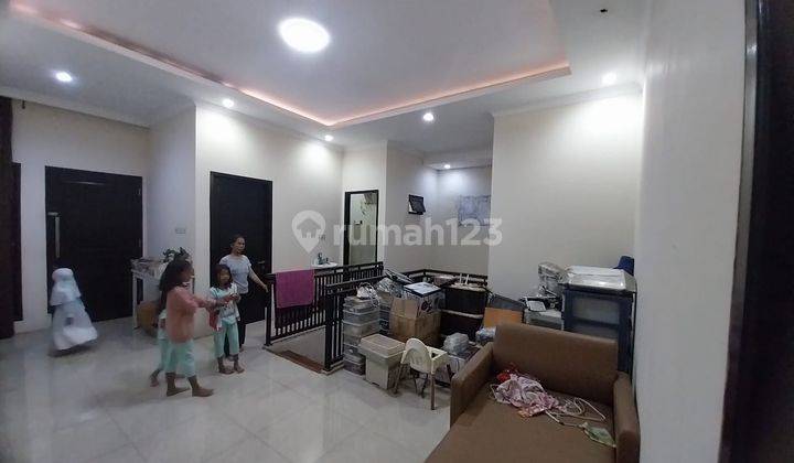 Di Jual Rumah Indah 2 Lantai di Batujajar 1