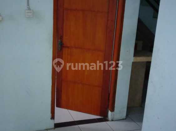 Disewakan Rumah Hoek 1,5 Lantai Di Komplek Cipageran Cimahi Utara 1