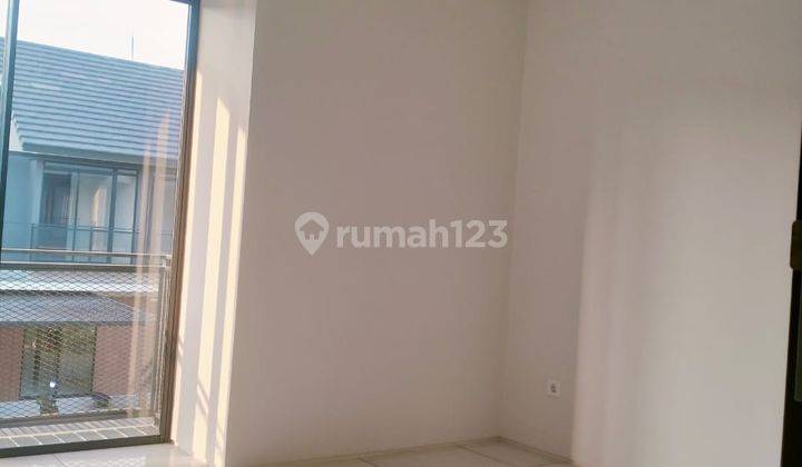 Rumah Baru Modern Minimalis di Tarubhawana Kota Baru Parahyangan 2