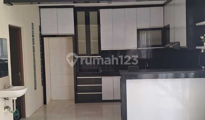 Disewakan Rumah Cantik 2 Lantai, Siap Huni Di Tatar Mayang Sunda Kota Baru Parahyangan 2