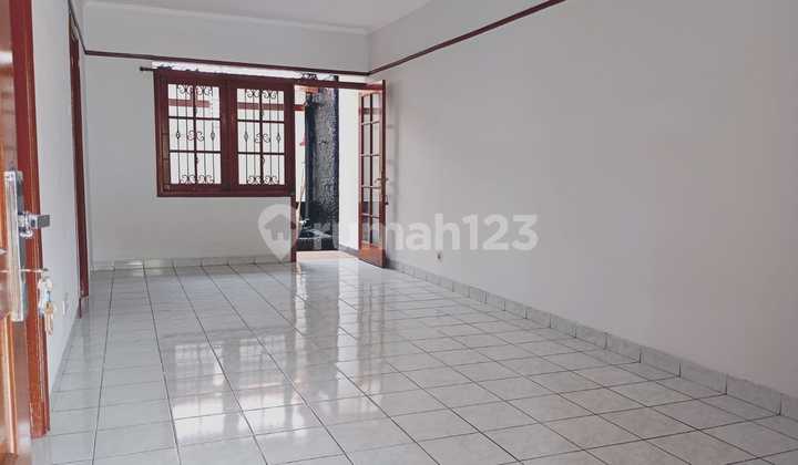 For Rent 2-Story House Near Pasar Atas, North Cimahi