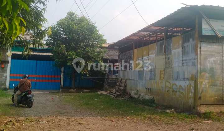 Warehouse for Rent, Strategic Location, Wide Road Access in Arcamanik Extension.