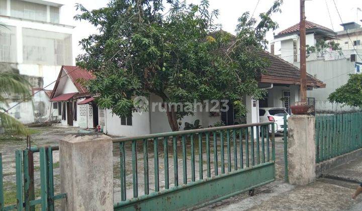 Rumah pinggir jalan SHM Medan daerah Petisah  1