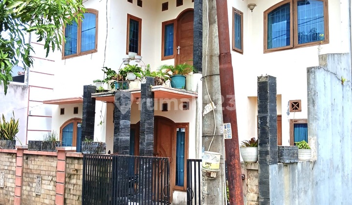 Rumah Terenovasi Cibinong, Bogor