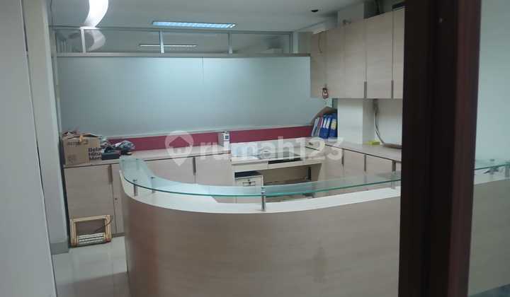 Perkantoran Kebayoran Baru, Jakarta Selatan Bagus 800 m2
