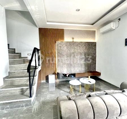 Ready-to-Live Furnished House in Kav DKI Meruya 2