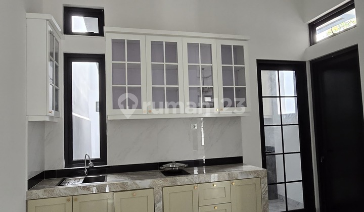 Nice House BSD Griya Loka, Tangerang 2