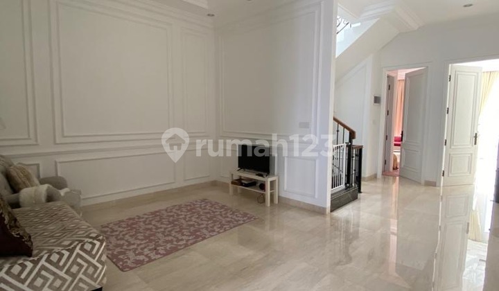 Rumah Terenovasi Semi Furnished Kebon Jeruk, Jakarta Barat 2