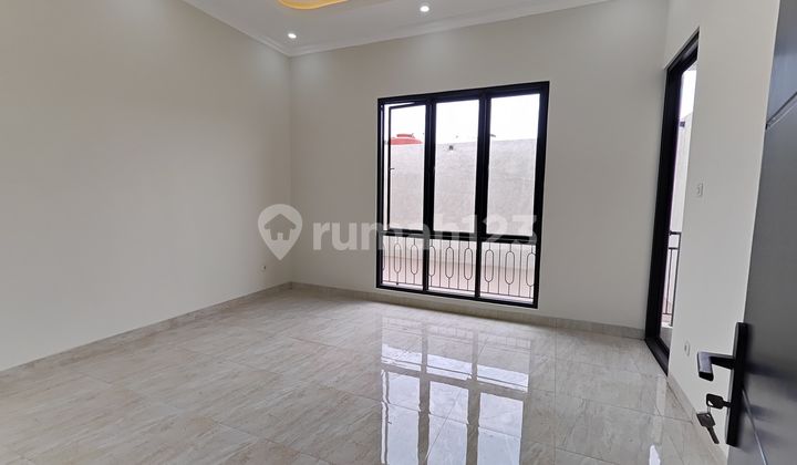 Rumah, di Kelapa Dua Kebon Jeruk 2