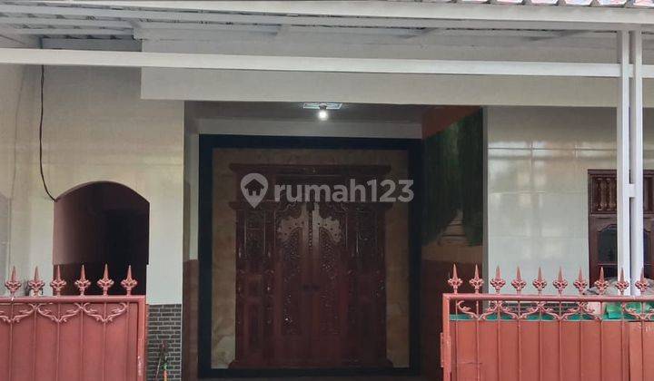 Rumah Besar Siap Huni Dekat Jalan Mahendradata 1