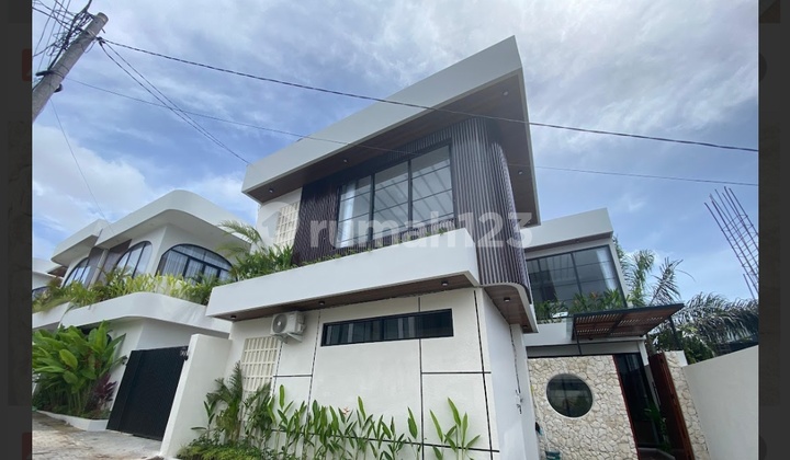 Luxury Villa in Pererenan, Ready to Live In, Affordable Price Near the Beach Luxury Villa in Pererenan, Ready to Live In, Affordable Price Near the Beach