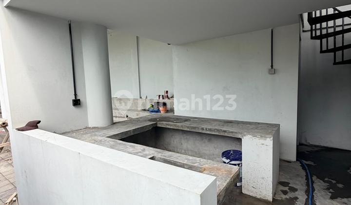 New Shop House on Munggu Kapal Main Road Near Canggu 2