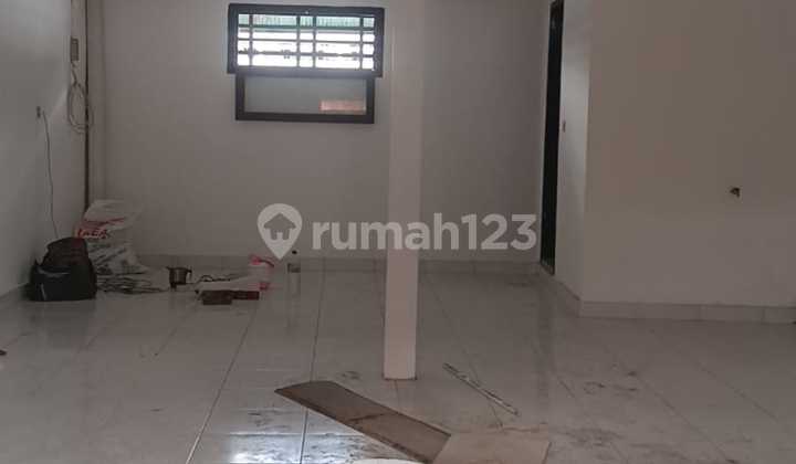 Shop with 4.6 Are of Land on Jalan Raya Mas Ubud 2