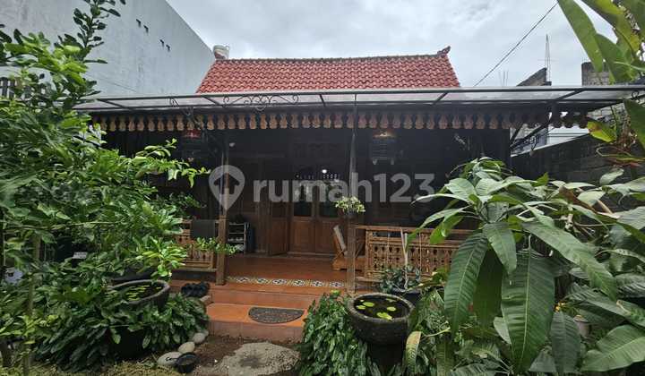 Dijual Tanah Bonus Bangunan Joglo di Renon