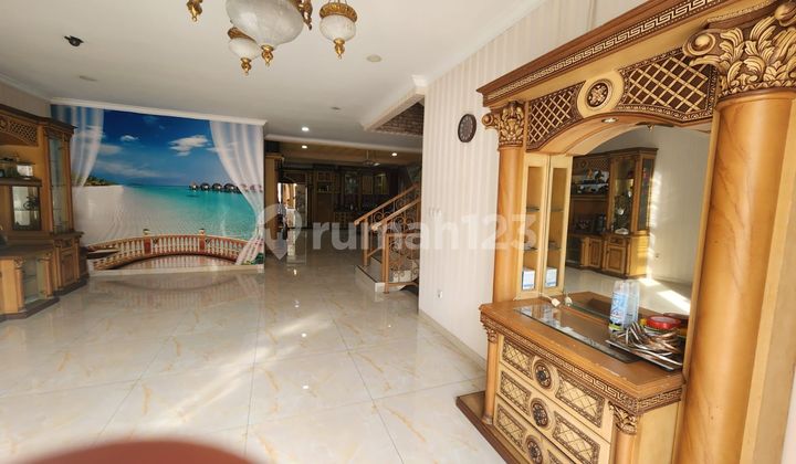 Dijual Rumah Pik Ukuran 8x20 Furnished 3 Lantai