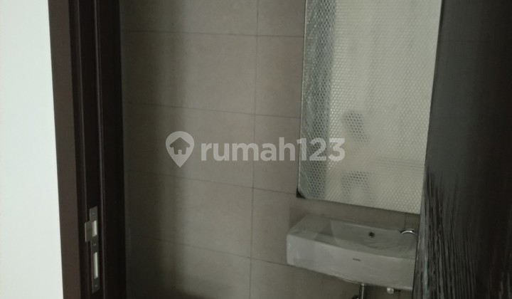 Dijual Rumah Milenial Pik 2 Extention 4,5x10 Baru Unfurnished 2lt 2