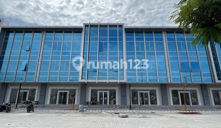 Affordable 2-Year Lease for New Soho Wallstreet Ruko in PIK 2, Size 8x18 Affordable 2-Year Lease for New Soho Wallstreet Ruko in PIK 2, Size 8x18