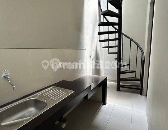 Full AC dan water Heater, Disewakan Rumah 8x15 PIK2 Semi Furnish 2