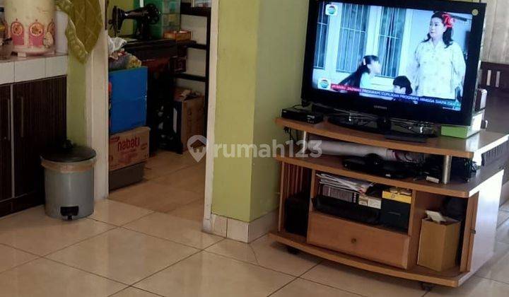 Rumah Bagus 2lantai Depan Taman Lokasi Strategis Dekat Dengan Stasiun Kereta  2