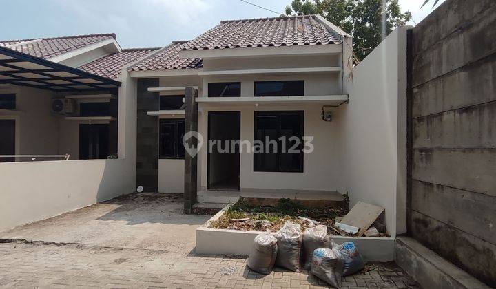 Dijual Rumah Cantik 2 Kamar Dekat Stasiun Fepok 1