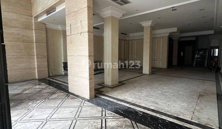 Gedung 7 lantai di tanah Abang dengan harga terjangkau  2