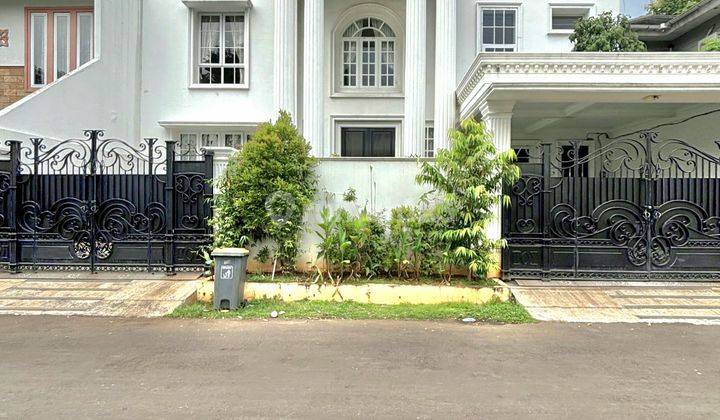 Rumah cantik fully furnished dalam komplek Kebayoran  1