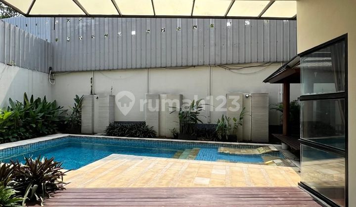 Rumah komplek dua lantai bagus tenang terawat di Kebagusan  2