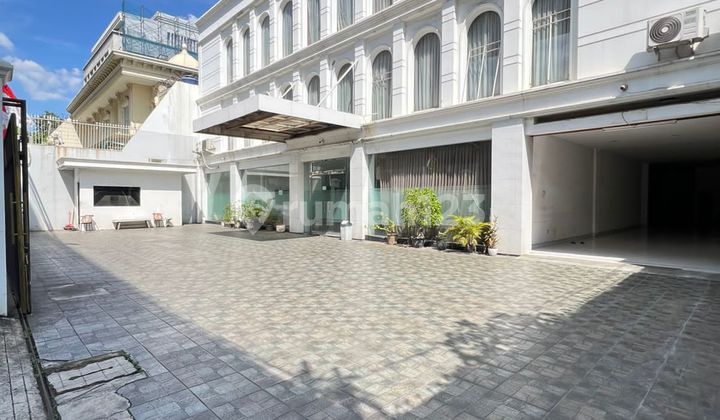 Gedung Mini Di Kebayoran Baru