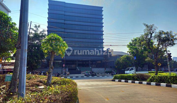 Gedung Baru Dijual Akses Mudah Berada Diperempatan Besar 2