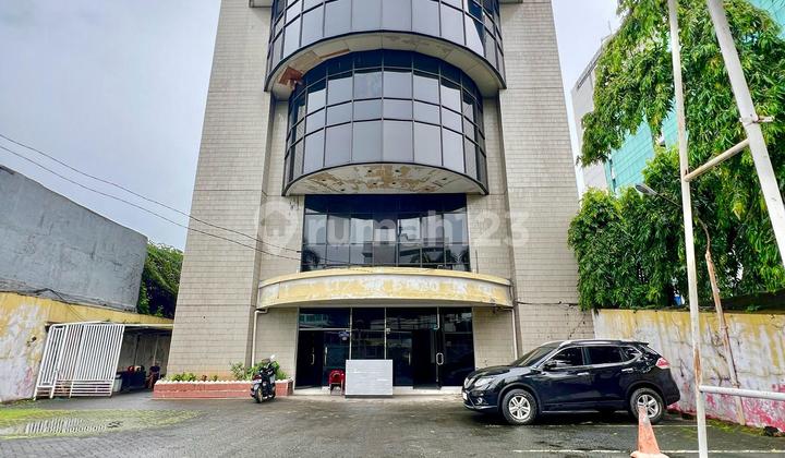 Gedung Tua Harga Njop Perlu Renovasi