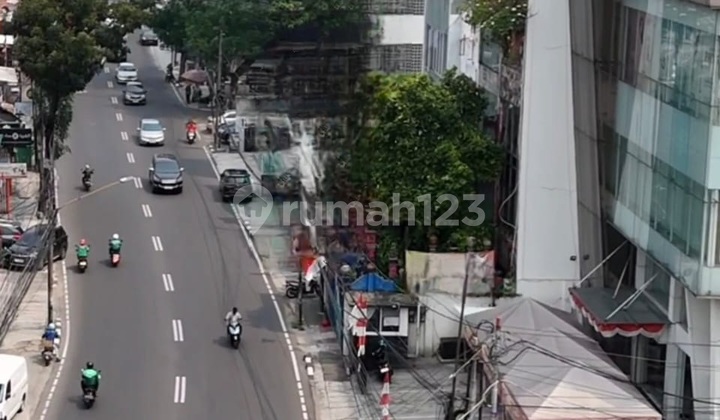 Gedung 4 Lantai Di Radio Dalam Dengan Parkiran Luas