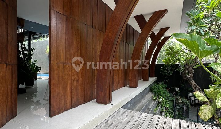 Turun Harga Rumah Cantik Modern Tropis 2